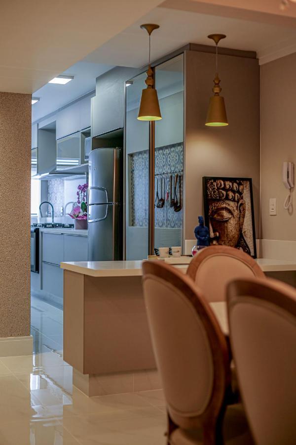 Luxo E Conforto A Beira Mar Em Apartamento